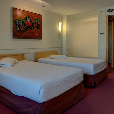Vip Executive Entrecampos & Conference Hotel 4*