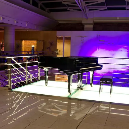 מלון Vip Executive Entrecampos & Conference 4*