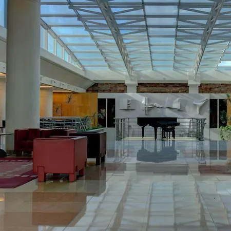 Vip Executive Entrecampos & Conference מלון 4*