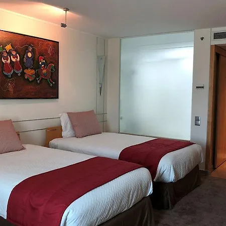 Vip Executive Entrecampos & Conference מלון 4*