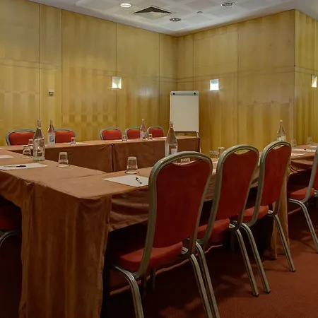 Szálloda Vip Executive Entrecampos & Conference