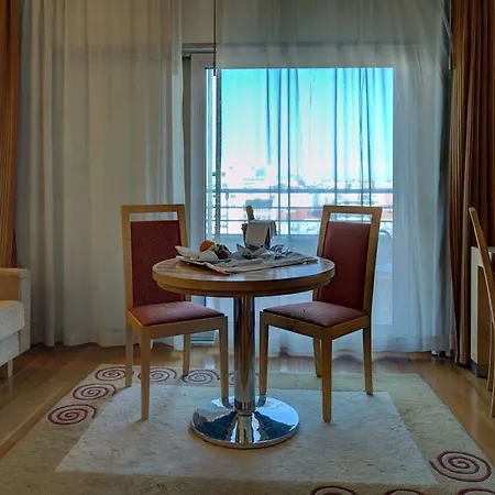 Vip Executive Entrecampos - Hotel&conference