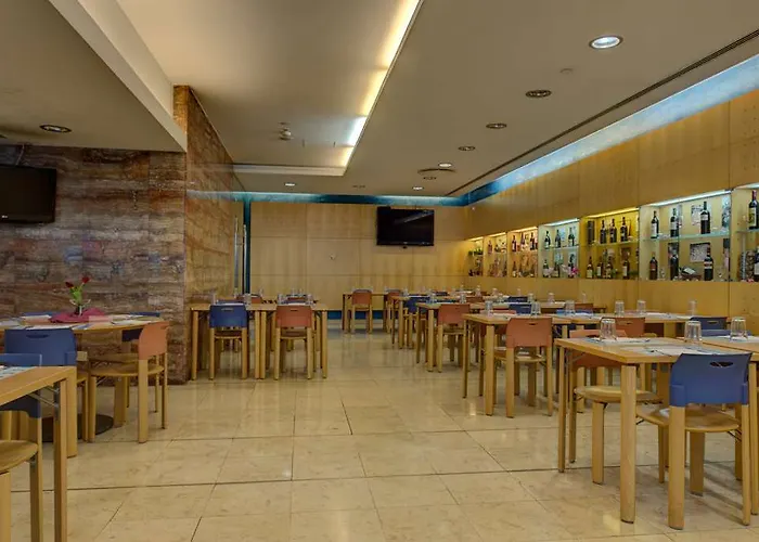 酒店 Vip Executive Entrecampos & Conference 4*