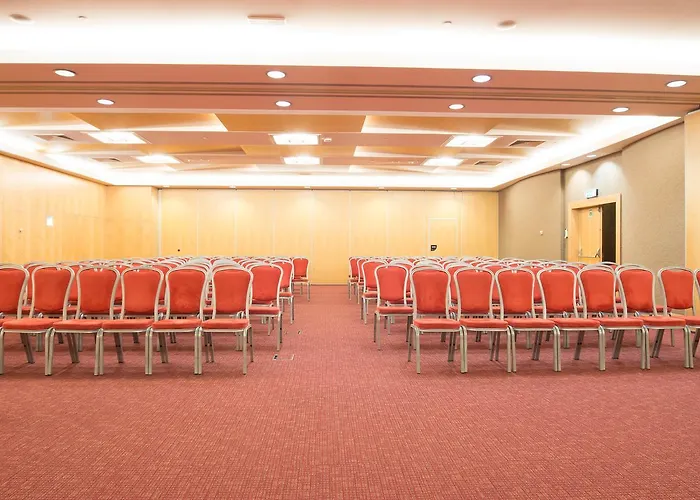 Vip Executive Entrecampos & Conference Hotel 4*